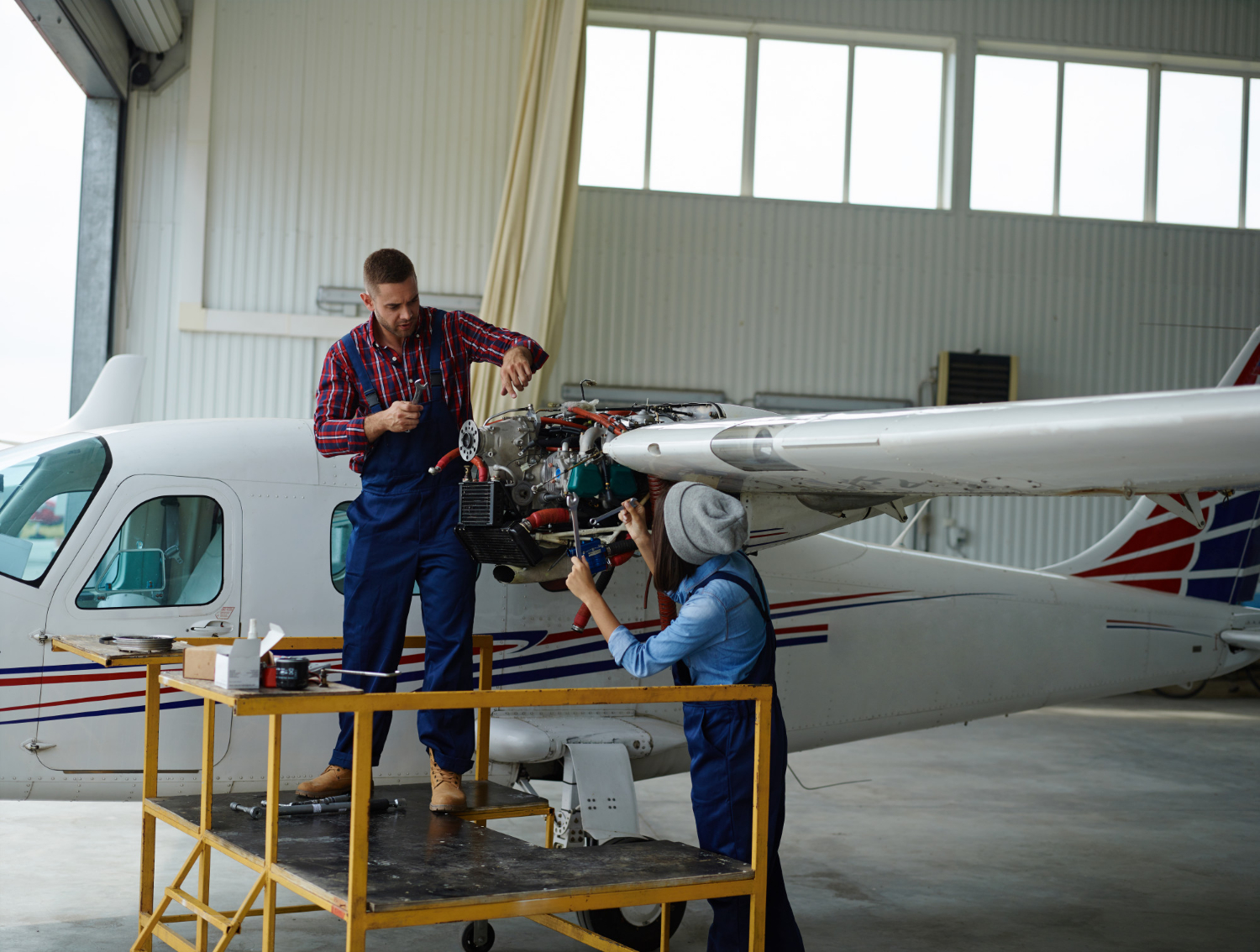 Exploring the Role of Technology in Modern Aviation Training