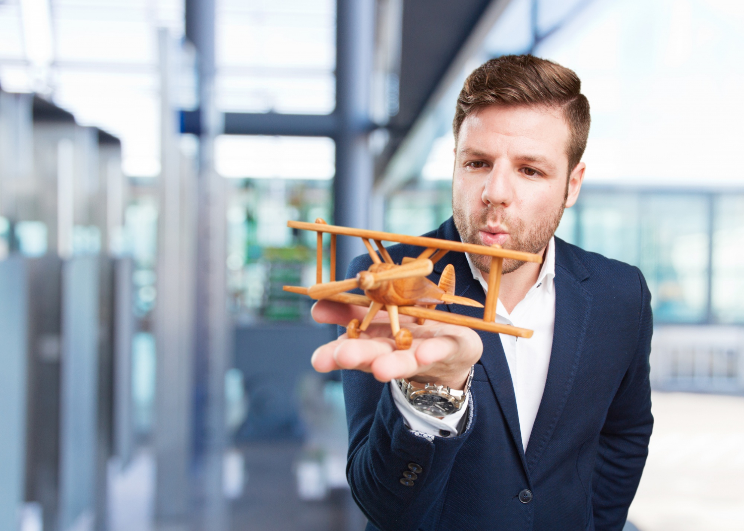 What are the Things to Consider While Choosing a Flight School?